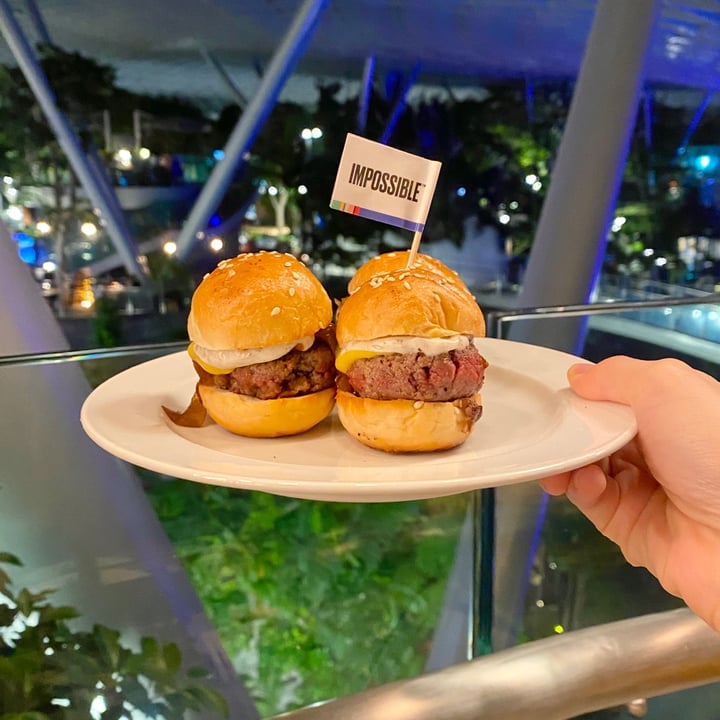 review photo of Privé Jewel Changi Airport Impossible™ Mini Burgers shared by @summerong on 15 Nov 2020 - review