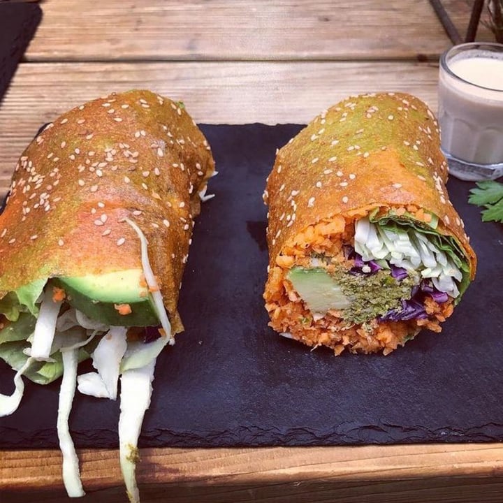 photo of #RAW VEGAN FIRENZE Classic wrap shared by @daxvegan on  07 May 2021 - review
