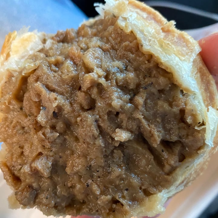 photo of The Vegan Shack Vegan Pepper Steak Pie shared by @savannahariarae on  16 May 2020 - review