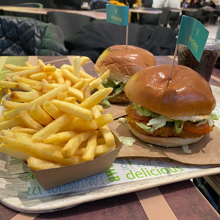 photo of Vedang - plant burger (Alexa) Cheesy Burger shared by @melissazara on  22 Jul 2022 - review
