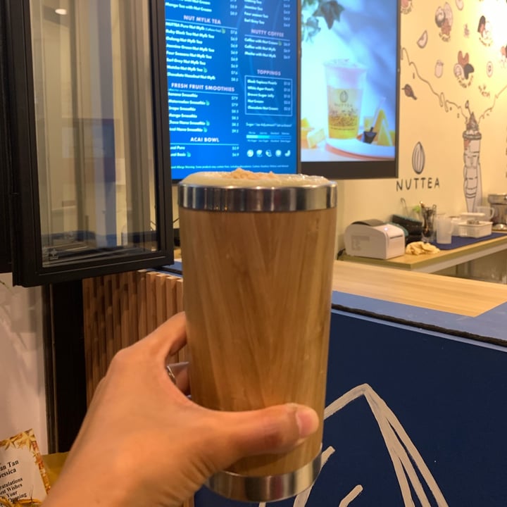 review photo of NUTTEA Matcha Nut Mylk Tea with Nut Creme shared by @roshninagaria on 28 May 2022 - review