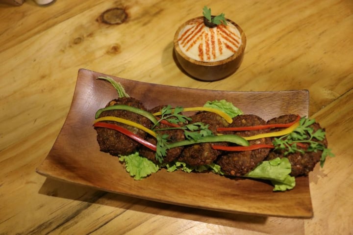 photo of Ubuntu Community - The Vegan Cafe Falafel with hummus shared by @hsiabhishek on  17 Feb 2020 - review