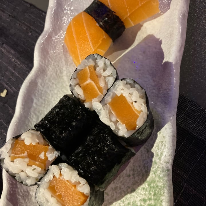 photo of Domò Sushi Hosomaki Salmone Vegan shared by @homemademood on  24 Oct 2022 - review