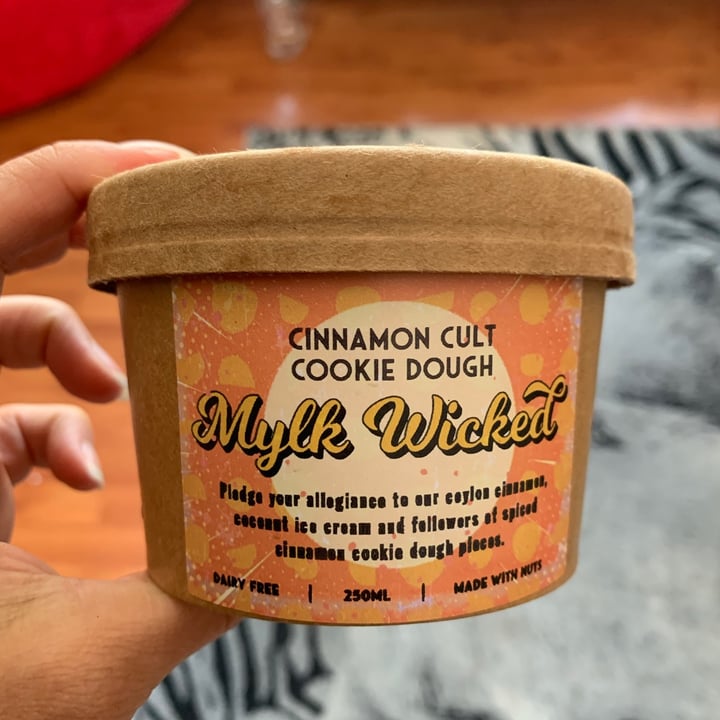 photo of Mylk Wicked Cinnamon Cult Cookie Dough shared by @marynabodenham on  31 Dec 2020 - review