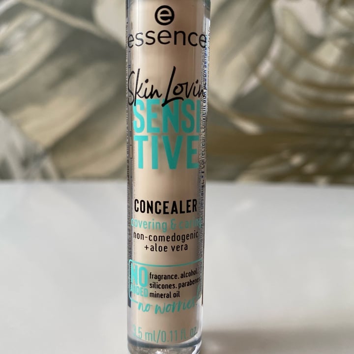 photo of Essence  Skin Lovin' Sensitive Concealer shared by @vanillac on  16 Sep 2022 - review