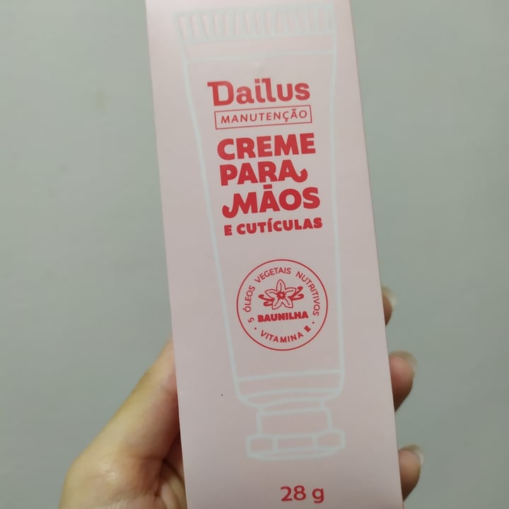 photo of Dailus creme para as mãos e cutículas shared by @arithallyne on  01 Sep 2022 - review