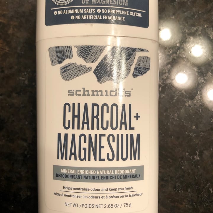 photo of Schmidt's Charcoal + Magnesium Deodorant Stick shared by @marie5ca on  27 Jun 2021 - review