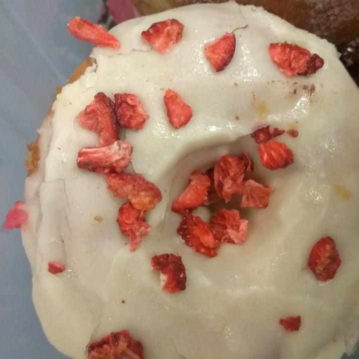 photo of Brammibal's Donuts Strawberry glaze Donut shared by @felice on  05 Nov 2020 - review