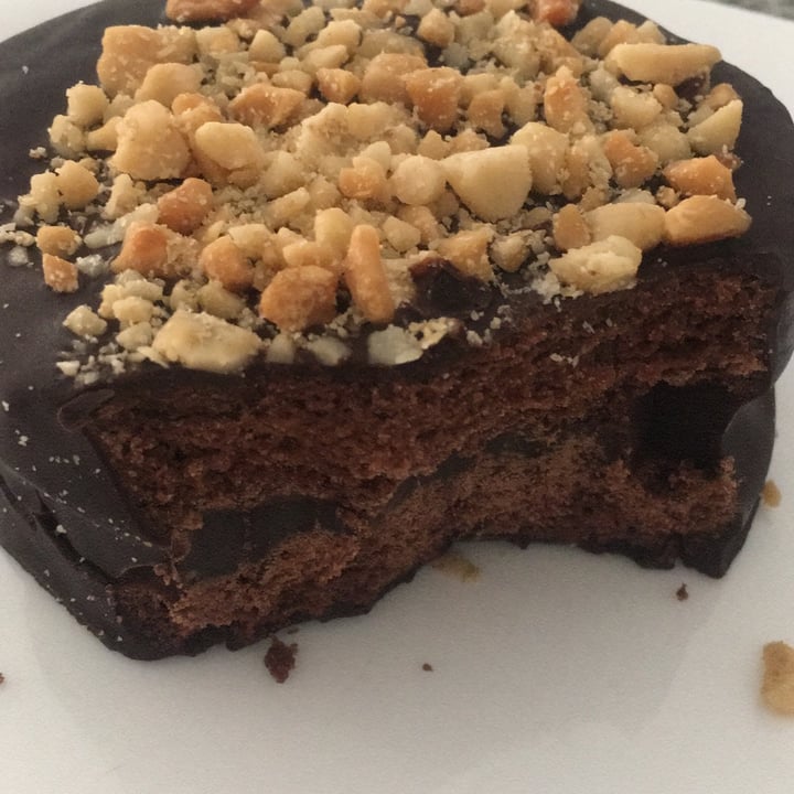 photo of Futuvegan Alfajor bañado relleno de ganache de chocolate shared by @ileanabr on  02 Feb 2021 - review