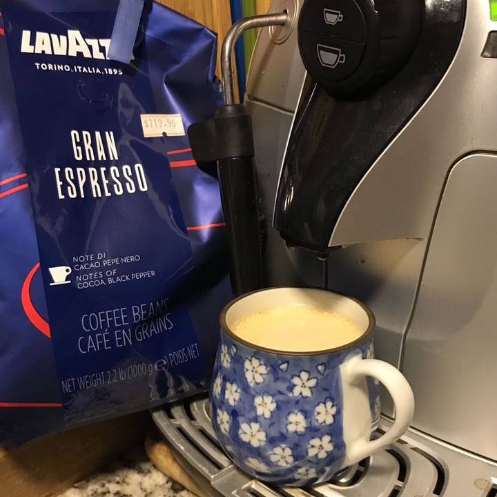 photo of Lavazza Café en grains shared by @muricyam on  01 Oct 2022 - review