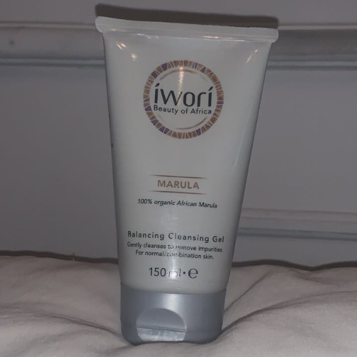 photo of Iwori Baobab Balancing Cleansing Gel - Marula shared by @melisschapman on  02 Apr 2021 - review