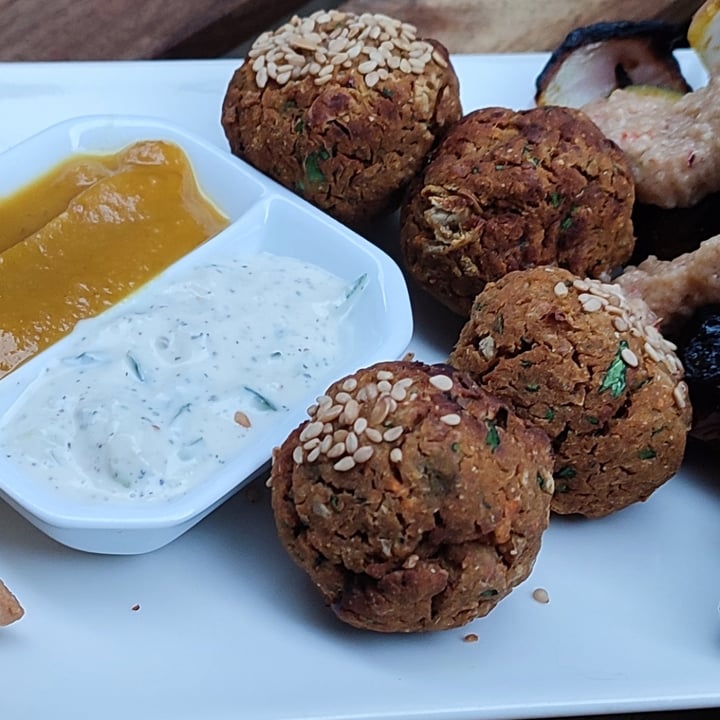 photo of The Greenhouse Indian potato cakes e sweet potato falafel shared by @espe97 on  29 Sep 2022 - review