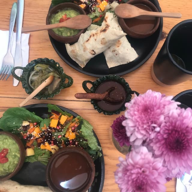 菜肴“Tlayuda”的照片