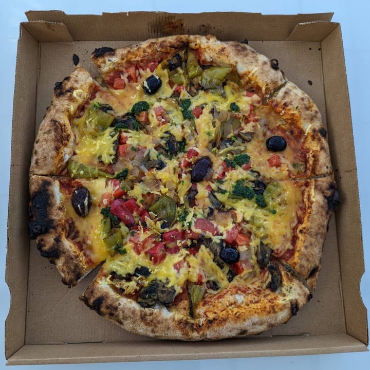 photo of Pizz'en seyne Pizza Vegan shared by @olivierperbellini on  27 Jul 2022 - review