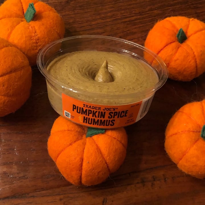 photo of Trader Joe's Pumpkin spice hummus shared by @garen7 on  20 Sep 2021 - review