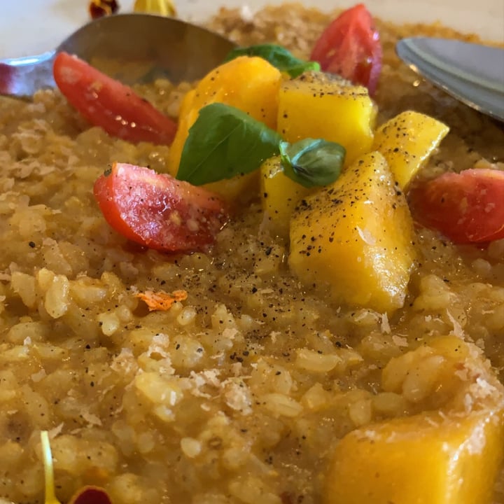 photo of Samelo Veg Risotto de curry y mango shared by @fromlosttotheveggie on  07 Jun 2021 - review