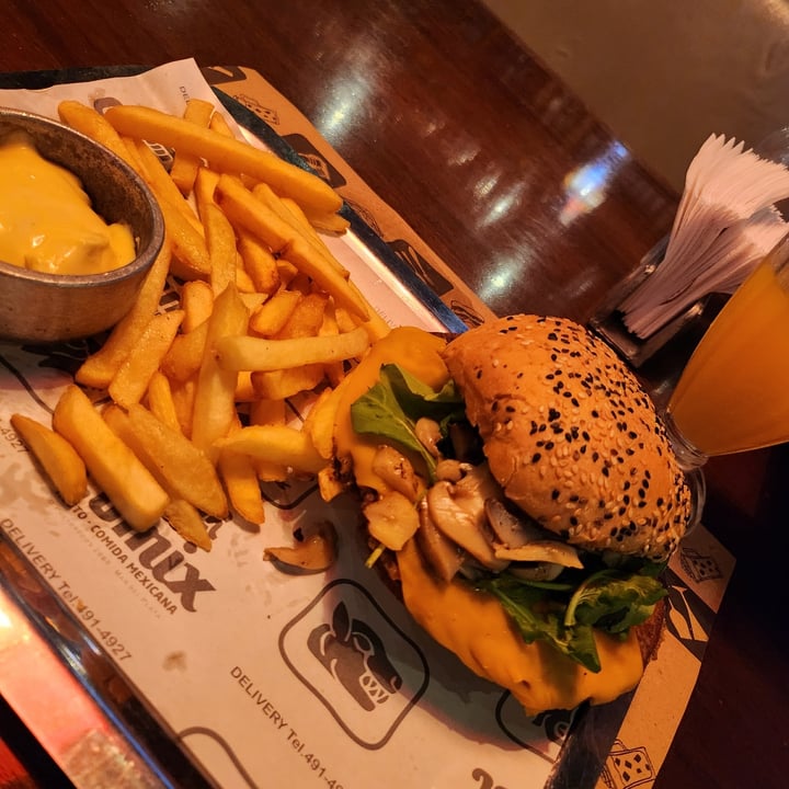 review photo of Comix Hamburguesa Vegana shared by @gigimarulanda on 23 Jan 2023 - review