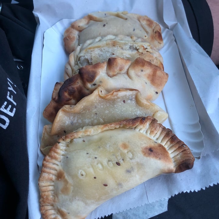 photo of Almacén De La Plaza Vegan Empanada De No Carne shared by @qyqyqyqyqy on  21 Jan 2022 - review