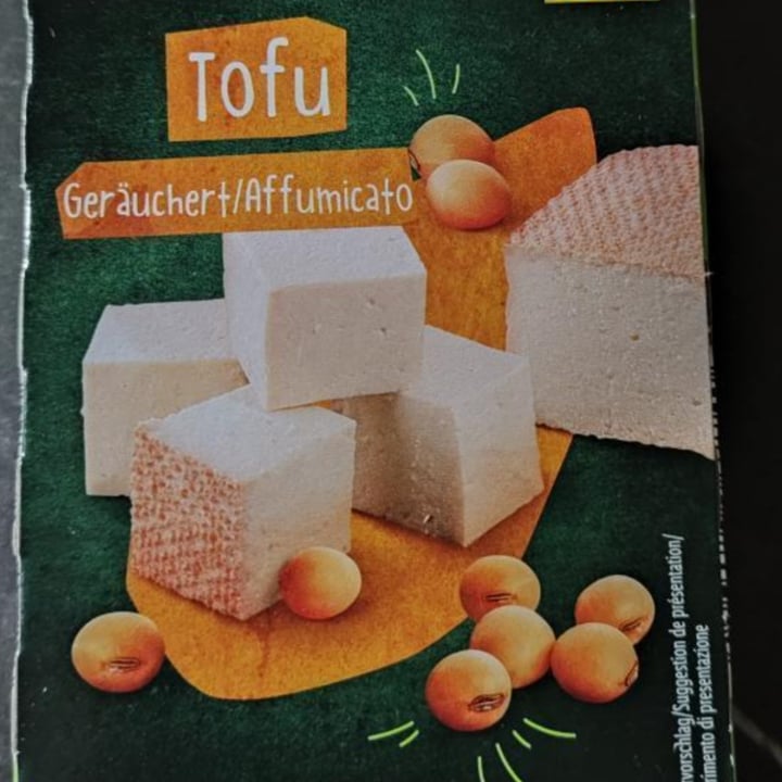 photo of Vemondo Beechwood Smoked Tofu shared by @carlotta13 on  16 Jan 2022 - review