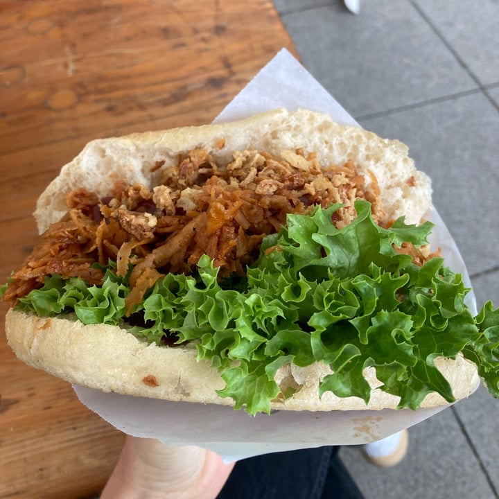 photo of Marla und Mathildas Genusswerkstatt Seitan Sandwich shared by @martinaa11 on  17 Sep 2022 - review