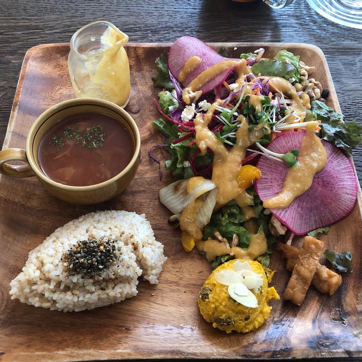photo of Chaya Macrobiotics Shiodome Deli Lunch Plate shared by @zaira on  22 Jul 2020 - review