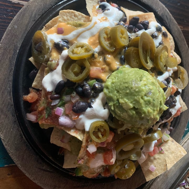 photo of Nacho Daddy Vegan Loaded Nachos shared by @mattfara50 on  27 Jul 2022 - review