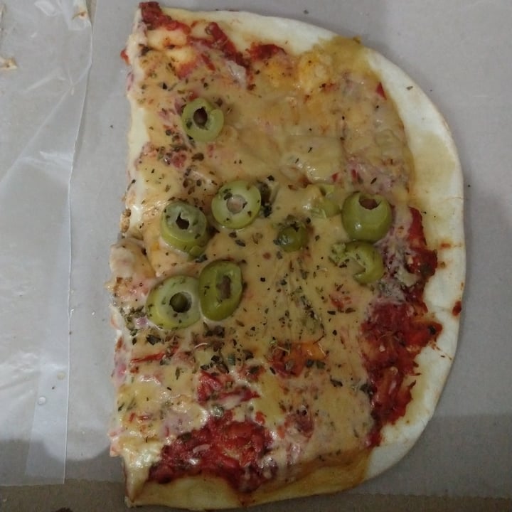 photo of El Gran Chopp Pizza x6 muzzarella y aceitunas shared by @daibonetto on  01 Jul 2021 - review