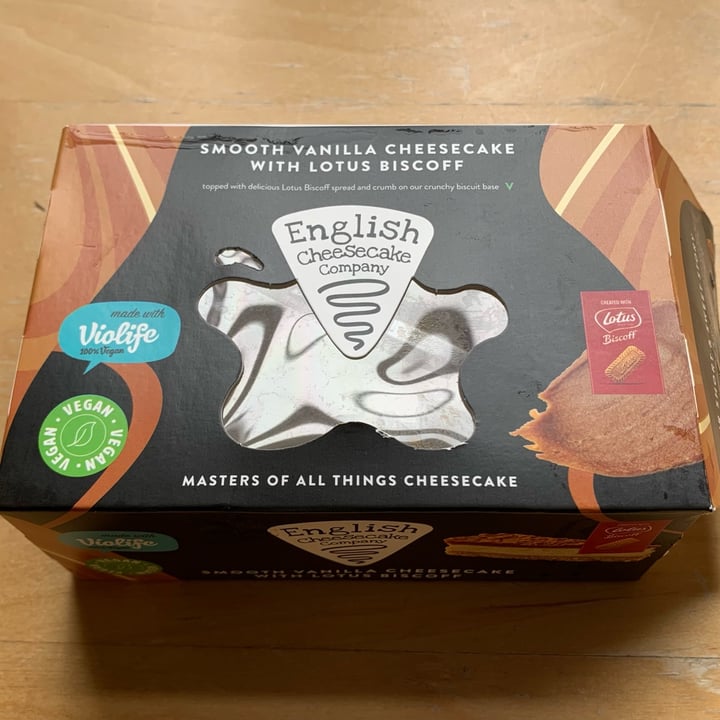 review photo of English Cheesecake Company Smooth Vanilla Cheesecake With Lotus Biscoff shared by @claudiascarabusci on 06 Nov 2022 - review