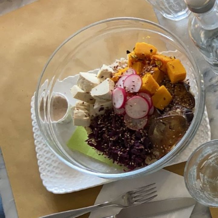 photo of California Bakery Vegetarian Bowl shared by @bice on  25 Mar 2022 - review