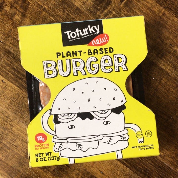 photo of Tofurky Plant-based Burger shared by @broccolirobe on  04 Aug 2020 - review