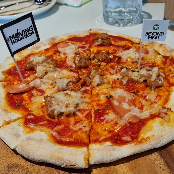 photo of Green Common Singapore Meat Lovers Pizza shared by @puipeegs on  24 Jan 2021 - review