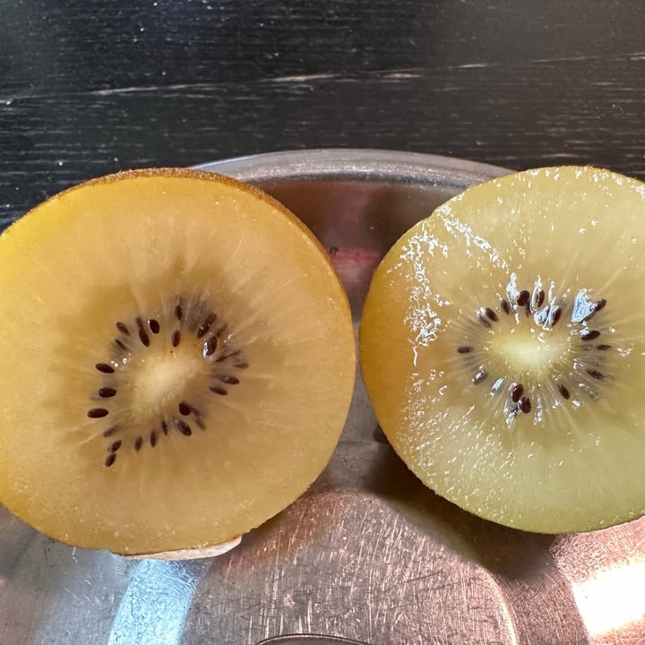 photo of Zespri Sungold Kiwi shared by @piggy-egg on  14 Jan 2023 - review