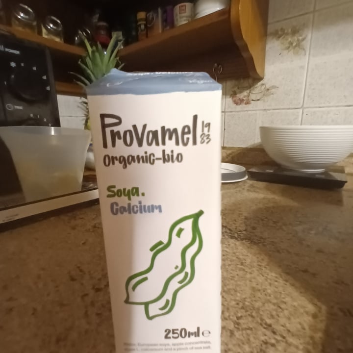 photo of Provamel Almond No Sugars shared by @elyrunveg on  22 Mar 2022 - review