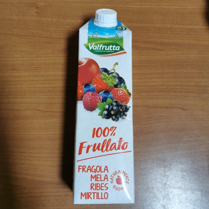 photo of Valfrutta 100% frullato fragola, mela, ribes, mirtillo shared by @ilabar on  07 Apr 2022 - review