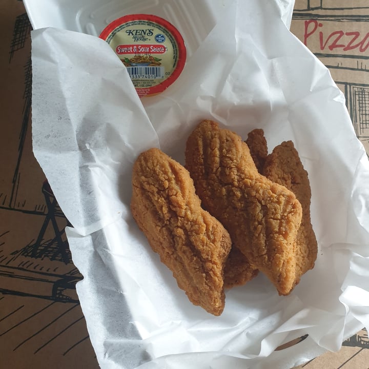 photo of Parrot Pizza Worcester Vegan Tenders shared by @autumnleaves on  27 May 2022 - review