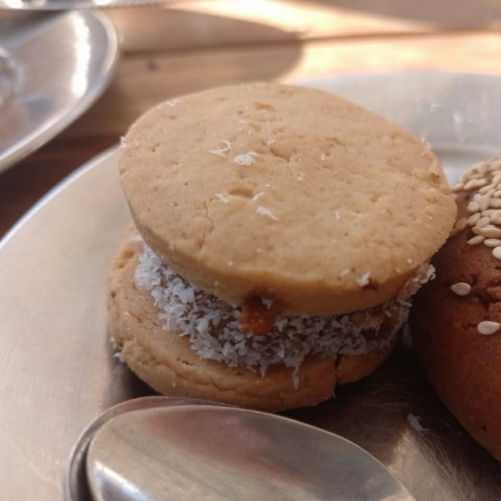 photo of CASA NUEZA Alfajor de maicena shared by @lily62 on  23 Nov 2021 - review