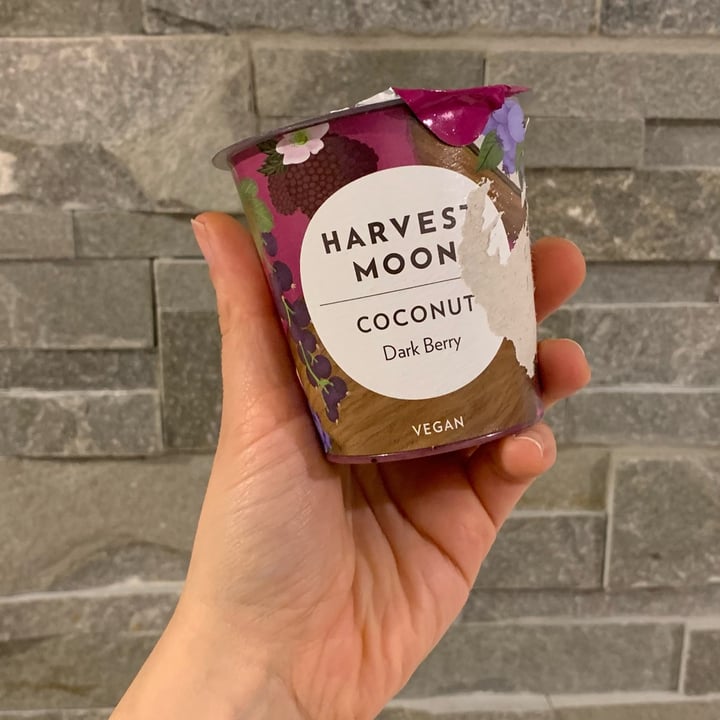 photo of Harvest Moon Coconut Dark Berry shared by @fraverdimomenti on  23 May 2022 - review