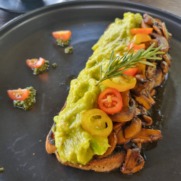 review photo of Sayavegan Eatery, Catering & Restaurant Balsamic mushroom avocado toast shared by @littleneil on 25 Nov 2022 - review