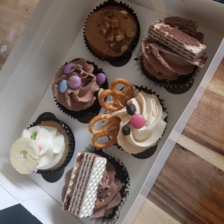 photo of The May Bakery Cupcakes shared by @nikki-cola on  29 Dec 2021 - review