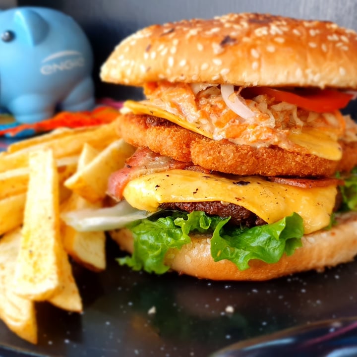 photo of Maria Bonita Veganos Hamburguesa Crispy no Chik'n shared by @bernardini96 on  20 Apr 2022 - review