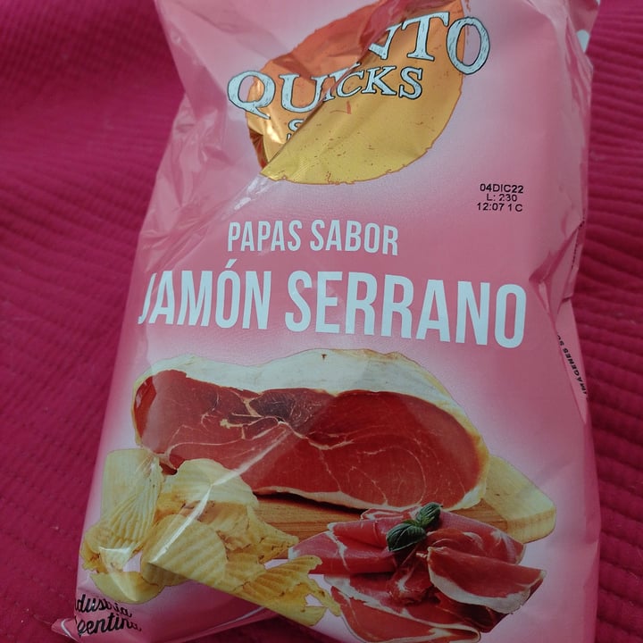 photo of Quento Snacks Papas sabor Jamón Serrano shared by @karennc on  04 Oct 2022 - review