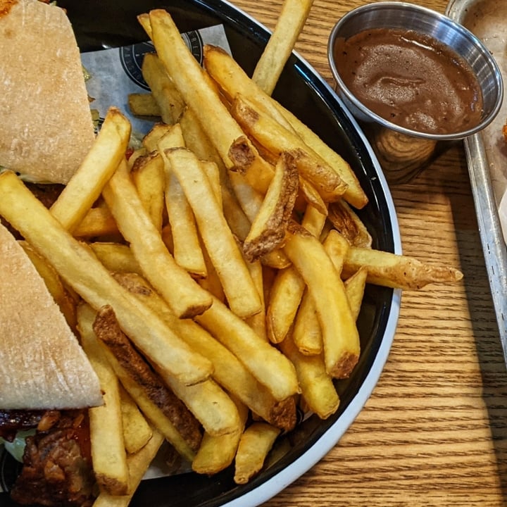 review photo of VGN Boulevard Chilli Cheeze Dog shared by @glenbuzz on 07 Jul 2021 - review
