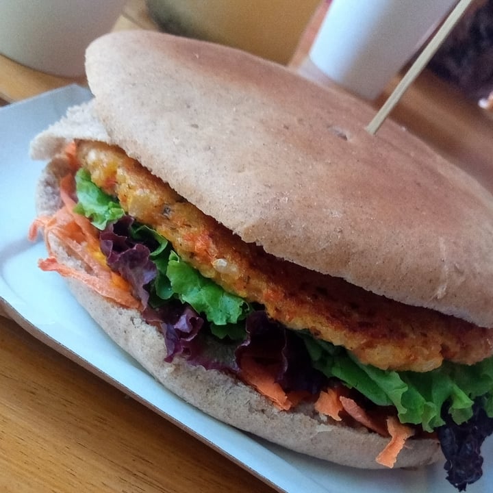 photo of La Cocina de Daksha Veggie Burguer shared by @giulipa on  04 Mar 2022 - review