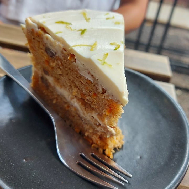 photo of Café Vegetal Pastel de zanahoria shared by @rebecalozano on  01 Sep 2022 - review