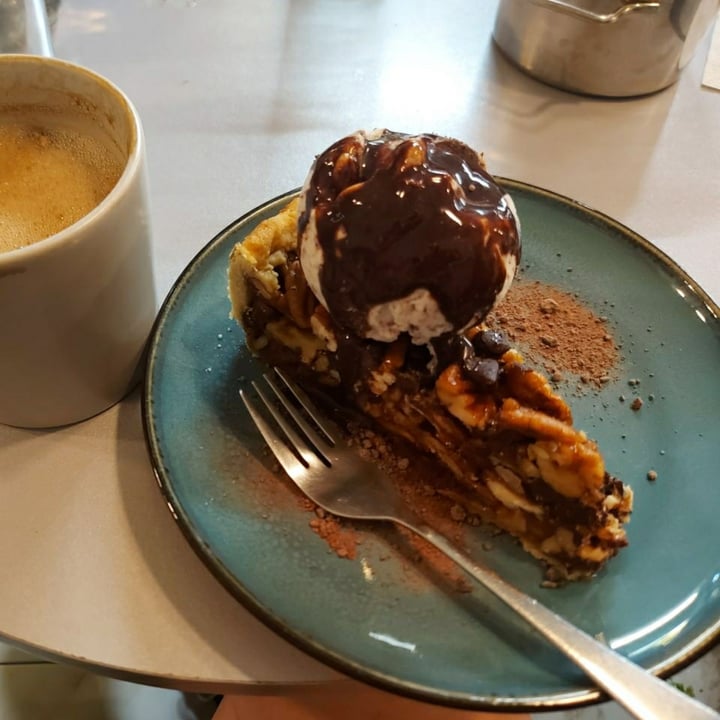 photo of Gia Vegan Pastry Shop Pecan pie shared by @raul10 on  08 Mar 2021 - review