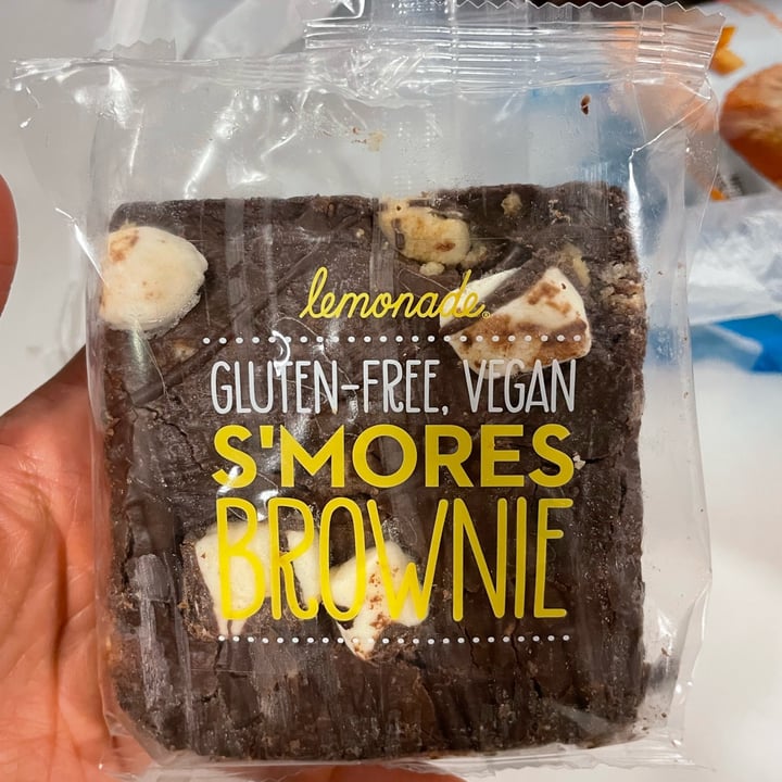 review photo of Lemonade S’mores brownie shared by @albiselena on 06 Apr 2022 - review