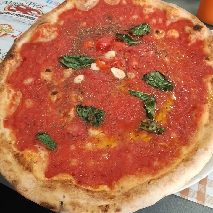 photo of Pizzeria Friggitoria Magn' Pizz' Marinara shared by @tania- on  12 May 2022 - review