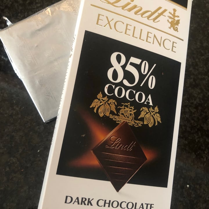 photo of Lindt Excellence 85% Cocoa Dark shared by @fitphilthevegangirl on  18 Dec 2020 - review