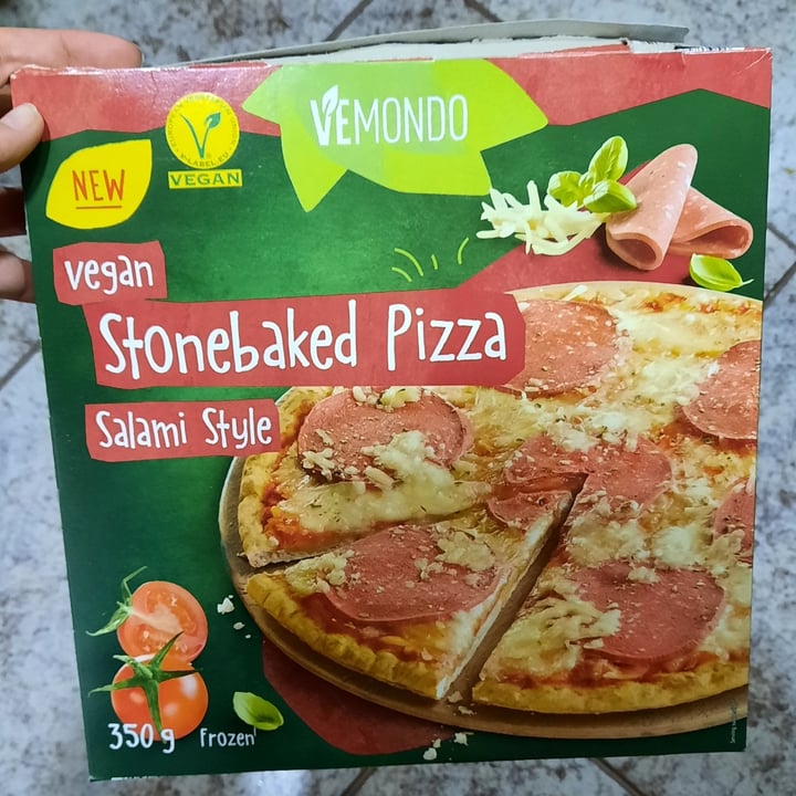 review photo of Vemondo Vegan Stonebaked Pizza Salami Style shared by @amorxlosanimales on 08 Mar 2022 - review