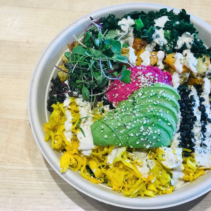 review photo of Vibe Organic Kitchen & Juice Macro Bowl shared by @amipark on 07 May 2019 - review